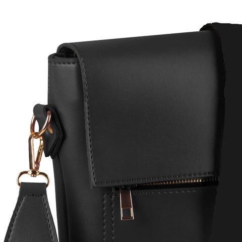 QUEST Cross Body Black